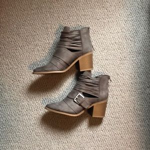 Soda booties size 7.5